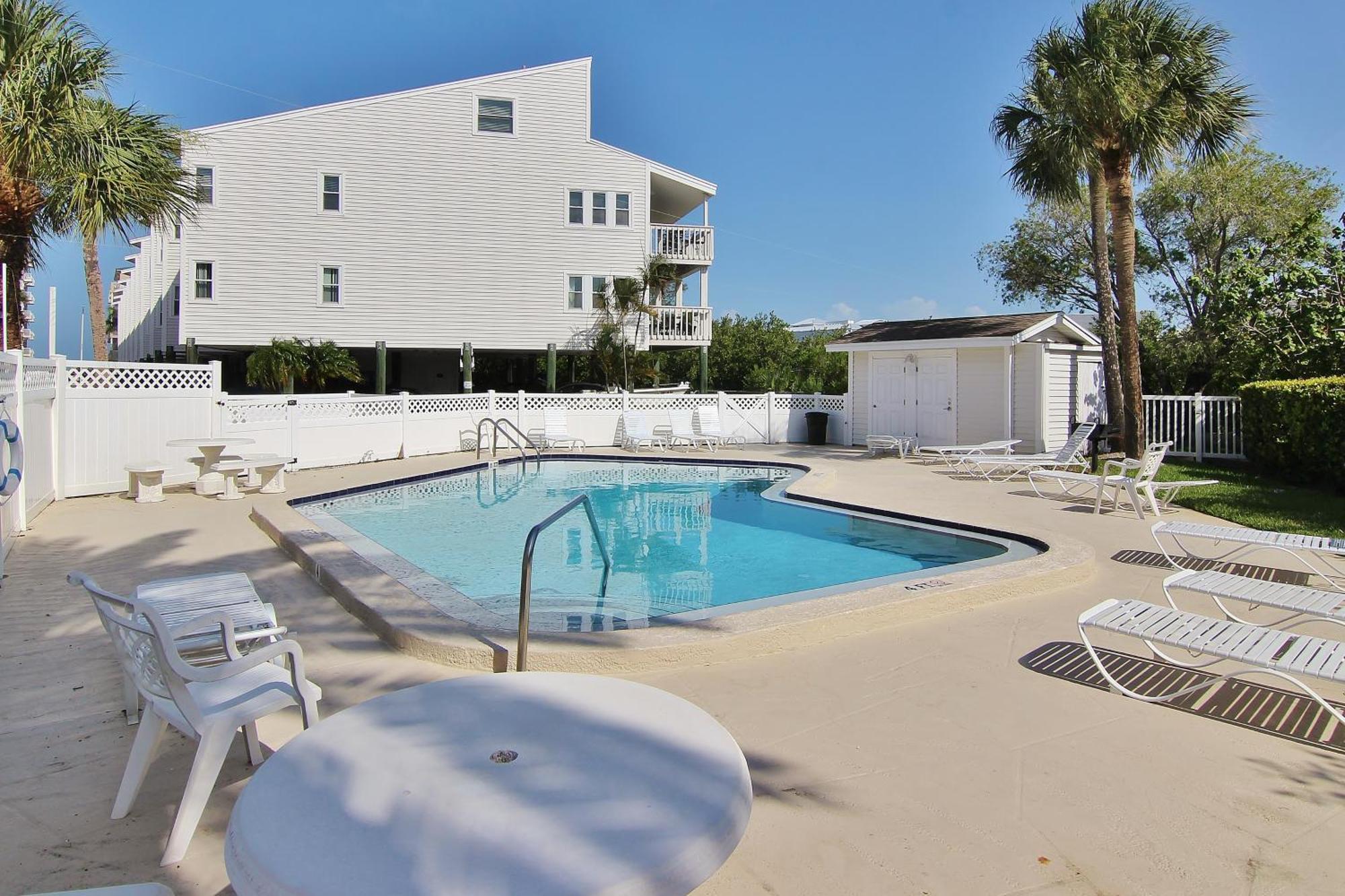 The Intercoastal 210 Villa Clearwater Beach Exterior photo